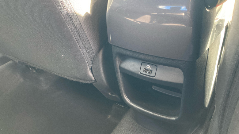 Nissan Juke 1.0 DiG-T 114 N-Connecta 5dr Petrol Hatchback